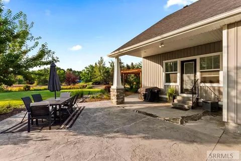 Exterior - 327 N 4410 E, Rigby, ID 83442 photo 10 of 21