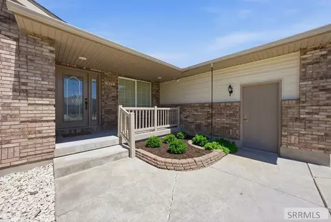 Exterior - 625 Vale Ln, Rexburg, ID 83440 photo 2 of 3