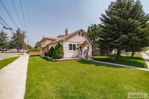 490 Highland Dr, Idaho Falls, ID 83402