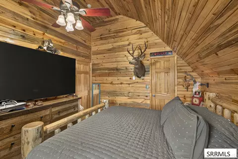Bedroom - 4236 Summit Dr, Mackay, ID 83251 photo 7 of 7