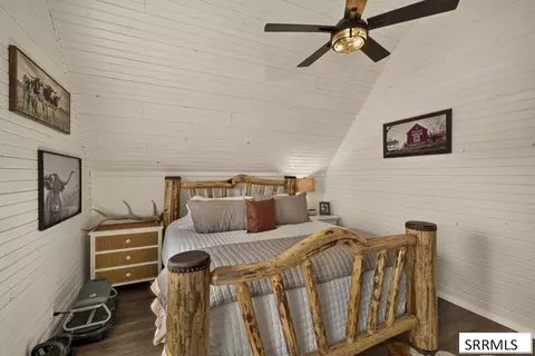 Bedroom - 4236 Summit Dr, Mackay, ID 83251 photo 2 of 7