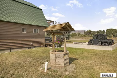 Exterior - 4236 Summit Dr, Mackay, ID 83251 photo 4 of 10