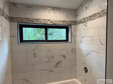 Bath - 1527 Shadow Run, Ashton, ID 83420 photo 2 of 4