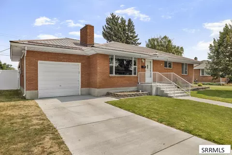 631 Holley St, Shelley, ID 83274