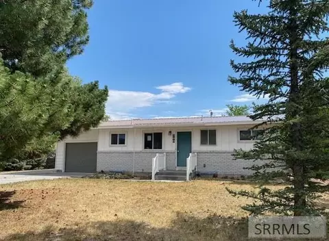 700 Robins Ave, Idaho Falls, ID 83404