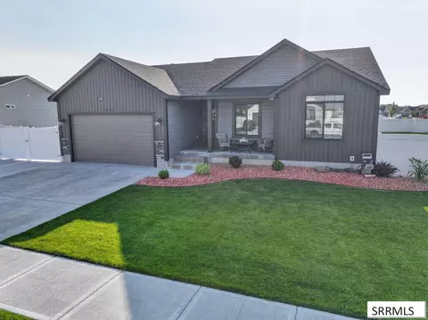 5876 Cedarwood Ln, Idaho Falls, ID 83406