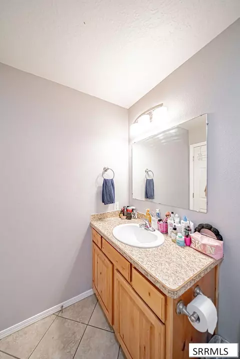 Bath - 3893 E Ash Ln, Rigby, ID 83442 photo 2 of 4
