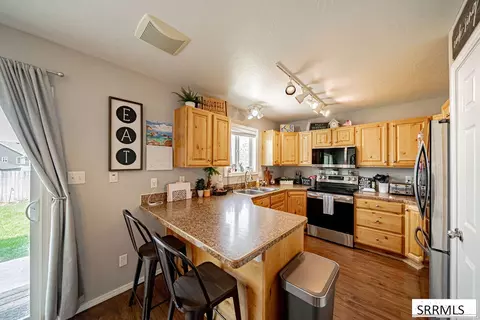 Kitchen - 3893 E Ash Ln, Rigby, ID 83442 photo 6 of 6