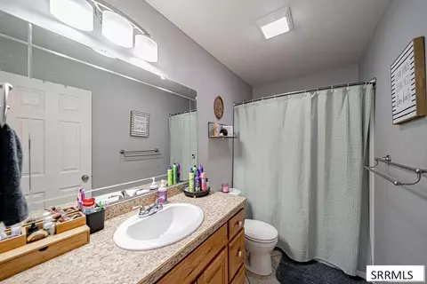 Bath - 3893 E Ash Ln, Rigby, ID 83442 photo 3 of 4