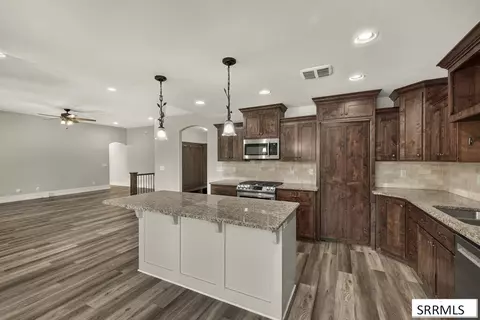 Kitchen - 5970 Pheasant Dr, Ammon, ID 83401 photo 3 of 3