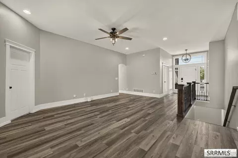 Living - 5970 Pheasant Dr, Ammon, ID 83401 photo 2 of 3