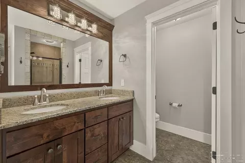 Bath - 5970 Pheasant Dr, Ammon, ID 83401 photo 1 of 5