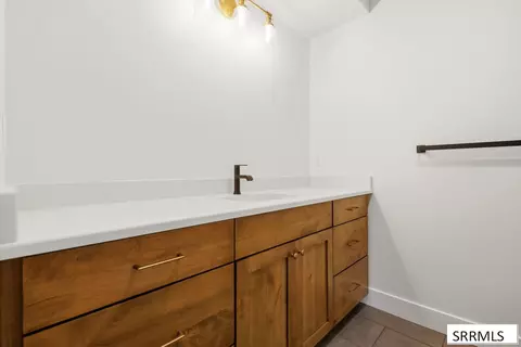 Bath - 32 N Hemlock Ln, Rigby, ID 83442 photo 8 of 10