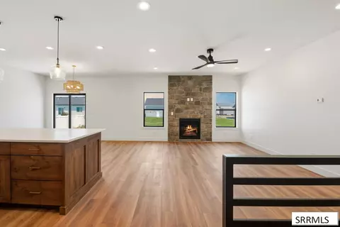 Living - 32 N Hemlock Ln, Rigby, ID 83442 photo 1 of 7