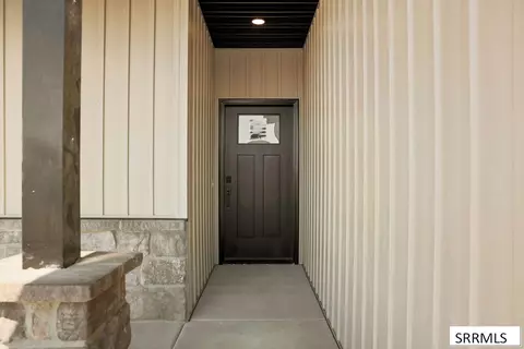 Entry Way - 32 N Hemlock Ln, Rigby, ID 83442 photo 1 of 4