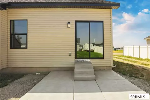 Exterior - 32 N Hemlock Ln, Rigby, ID 83442 photo 4 of 7