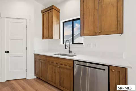 Kitchen - 32 N Hemlock Ln, Rigby, ID 83442 photo 2 of 5