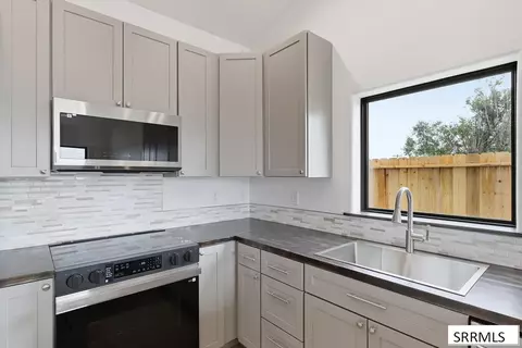 Kitchen - 101 103 Everly St, Salmon, ID 83467 photo 3 of 3