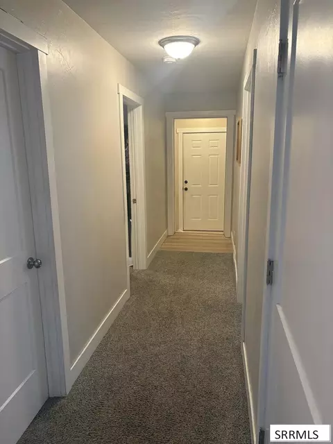 Entry Way - 650 S 3rd E, Saint Anthony, ID 83445 photo 2 of 2
