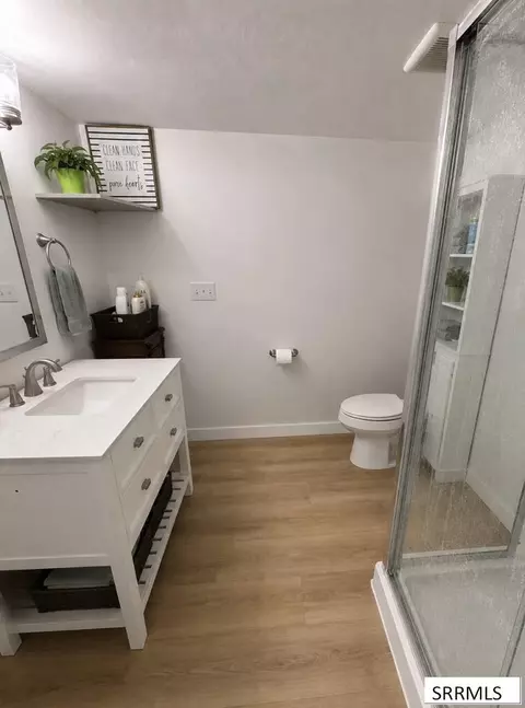 Bath - 650 S 3rd E, Saint Anthony, ID 83445 photo 2 of 2
