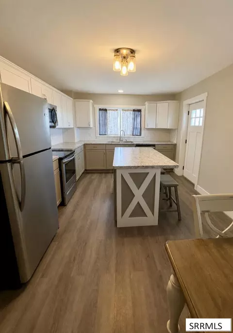 Kitchen - 650 S 3rd E, Saint Anthony, ID 83445 photo 1 of 4