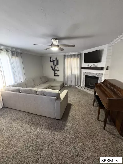 Living - 650 S 3rd E, Saint Anthony, ID 83445 photo 1 of 1