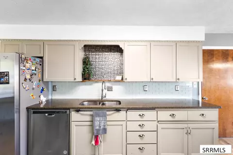 Kitchen - 230 Apache, Rexburg, ID 83440 photo 4 of 6