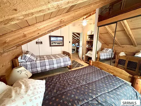 Bedroom - 113 Willowtree Dr, Salmon, ID 83467 photo 3 of 3
