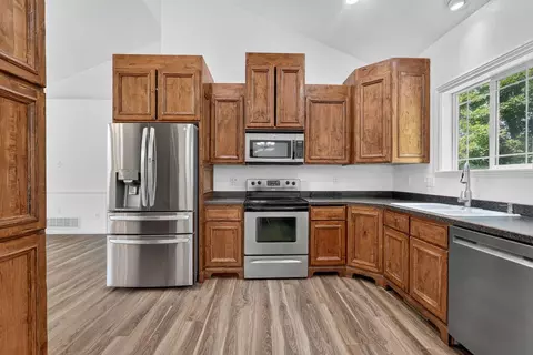 Kitchen - 4821 E 150 N, Rigby, ID 83442 photo 2 of 2
