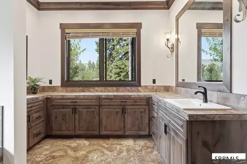 Bath - 5 Delaney Ln, North Fork, ID 83466 photo 2 of 10