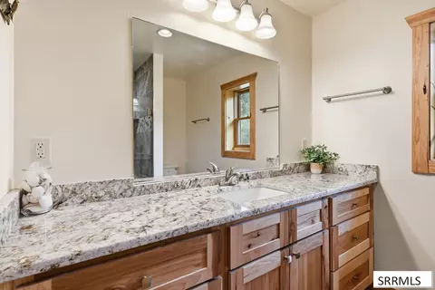 Bath - 5 Delaney Ln, North Fork, ID 83466 photo 10 of 10