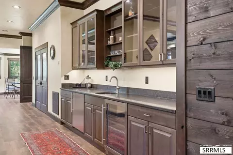 Entry Way - 5 Delaney Ln, North Fork, ID 83466 photo 3 of 5