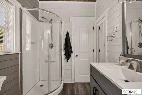 Bath - 405 1st W, Ririe, ID 83443 photo 1 of 3