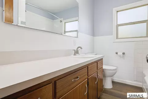 Bath - 326 W 1st N, Rigby, ID 83442 photo 2 of 5