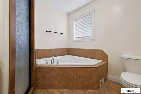Bath - 493 N 4th W, Rigby, ID 83442 photo 2 of 5