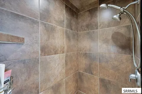 Bath - 493 N 4th W, Rigby, ID 83442 photo 3 of 5