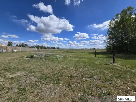 Exterior - 4028 E 600 N, Rigby, ID 83442 photo 5 of 6
