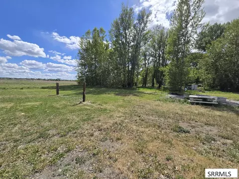 Exterior - 4028 E 600 N, Rigby, ID 83442 photo 4 of 6