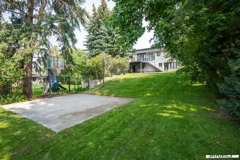 Exterior - 320 Yale Ave, Rexburg, ID 83440 photo 11 of 14