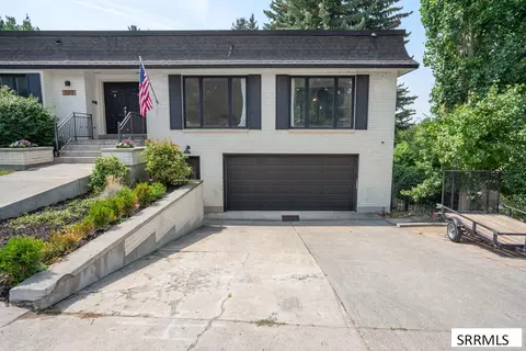 Exterior - 320 Yale Ave, Rexburg, ID 83440 photo 5 of 14