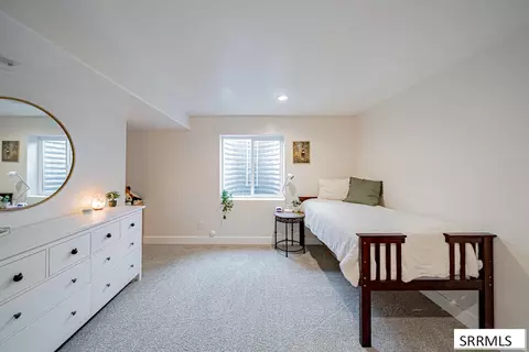 Bedroom - 5100 E Nelson Dr, Iona, ID 83427 photo 6 of 12