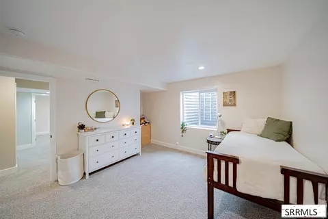 Bedroom - 5100 E Nelson Dr, Iona, ID 83427 photo 8 of 12