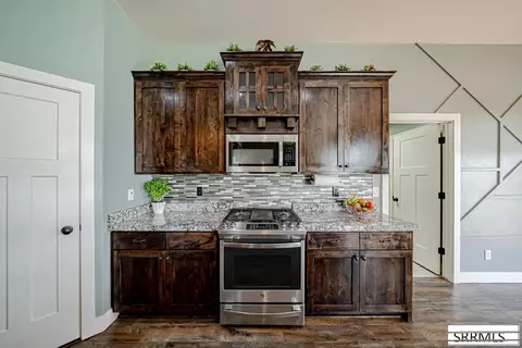 Kitchen - 5100 E Nelson Dr, Iona, ID 83427 photo 4 of 11