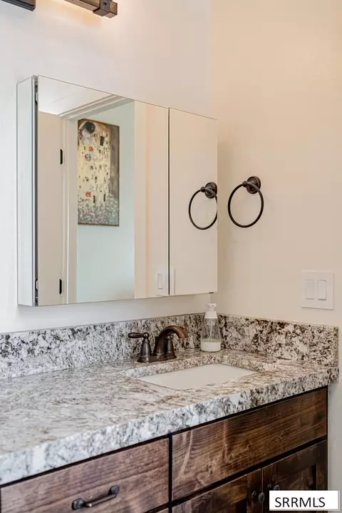 Bath - 5100 E Nelson Dr, Iona, ID 83427 photo 8 of 11