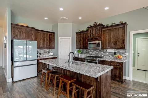 Kitchen - 5100 E Nelson Dr, Iona, ID 83427 photo 3 of 11