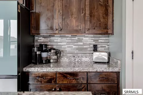 Kitchen - 5100 E Nelson Dr, Iona, ID 83427 photo 10 of 11