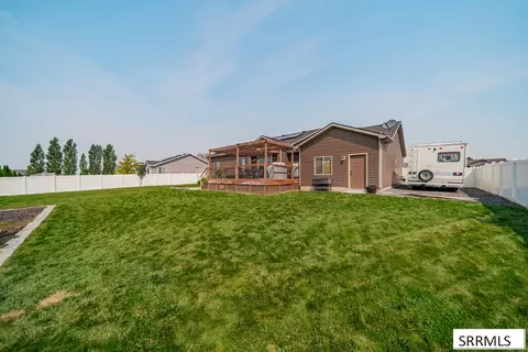 Exterior - 5100 E Nelson Dr, Iona, ID 83427 photo 14 of 18