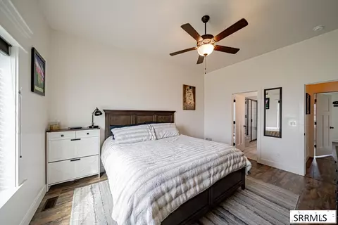 Bedroom - 5100 E Nelson Dr, Iona, ID 83427 photo 2 of 12