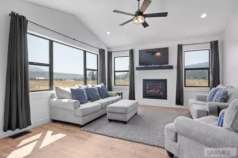 Living - 248 S River Run Ct, Irwin, ID 83428 photo 1 of 2