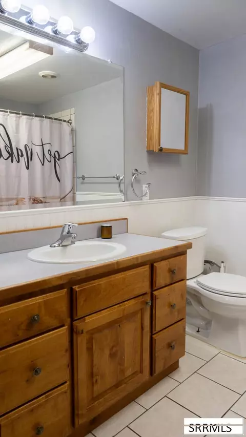Bath - 660 N 550 E, Firth, ID 83236 photo 2 of 2